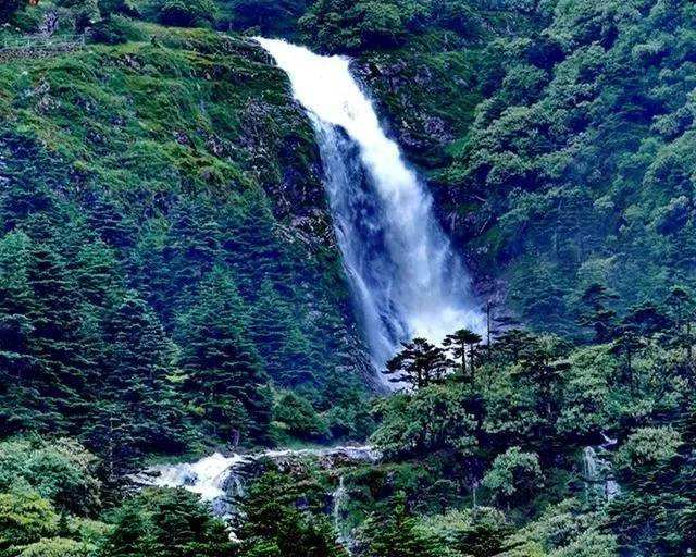 昆明周邊游 | 初秋來這里看高山瀑布群，飛珠濺玉、萬練穿空！
